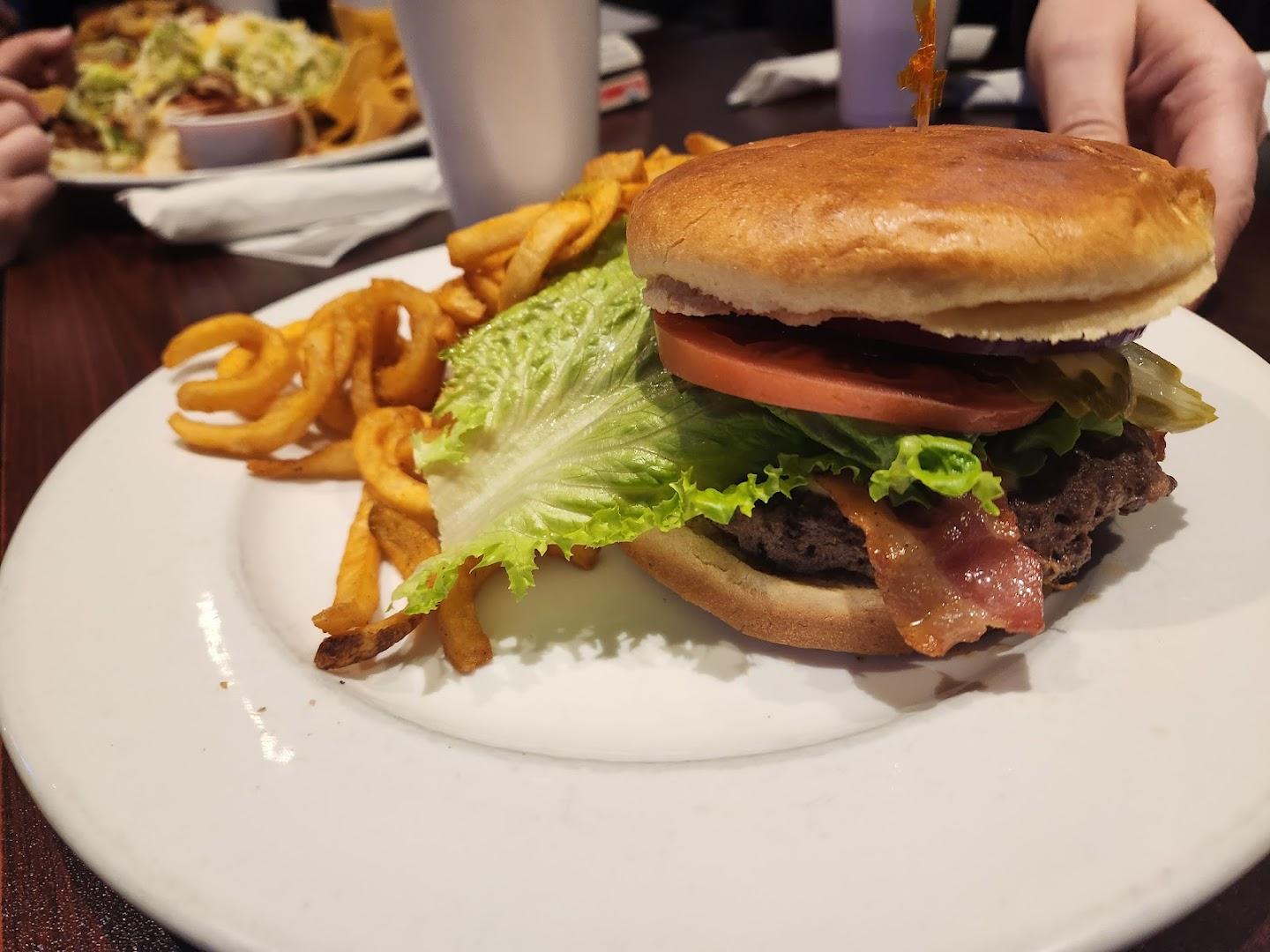 Uptown Cafe & Club D'Est